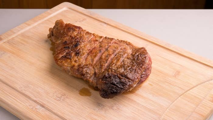  Do you cook tri-tip fat side up or down?