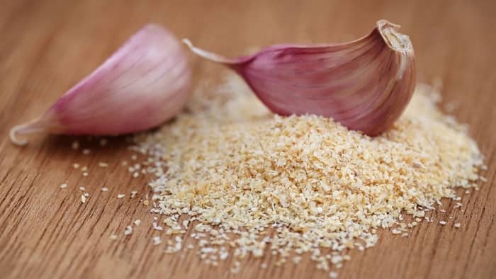  how much sodium does garlic powder have