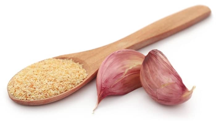  is garlic salt good for you