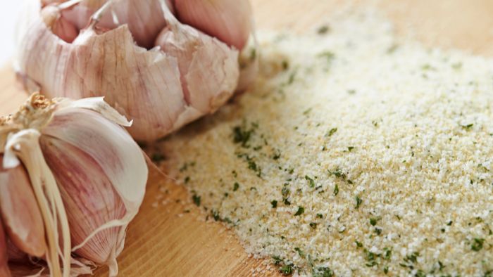  Can I use garlic salt instead of garlic?
