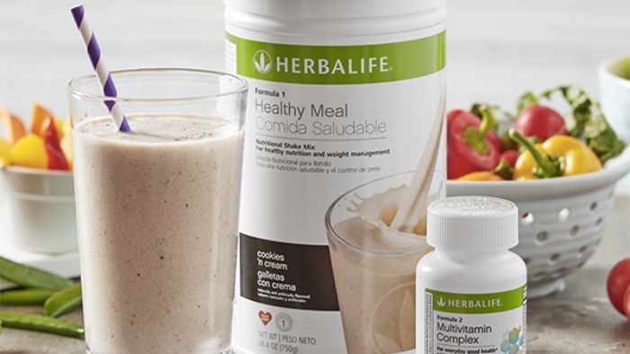  How do you make a Herbalife shake with water?