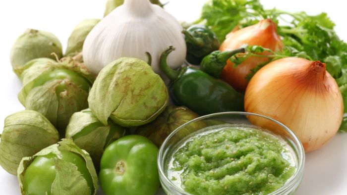  Is green enchilada sauce the same as Chile Verde?